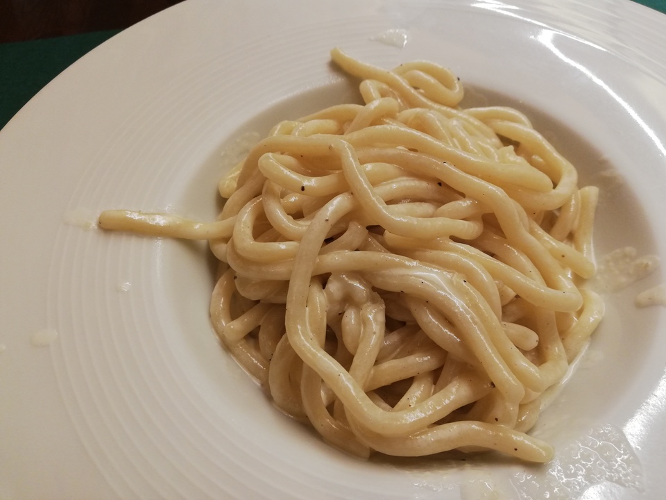 シエナの伝統料理“Pici cacio e pepe”