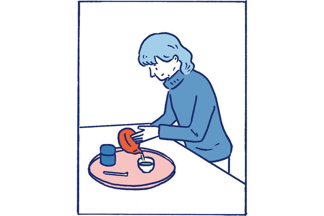 お茶を入れる様子