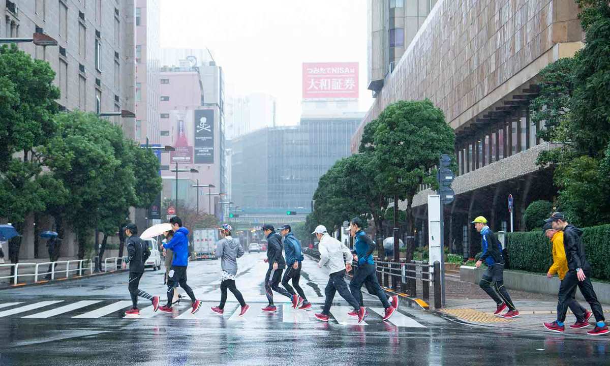 日比谷公園を抜ける通りも