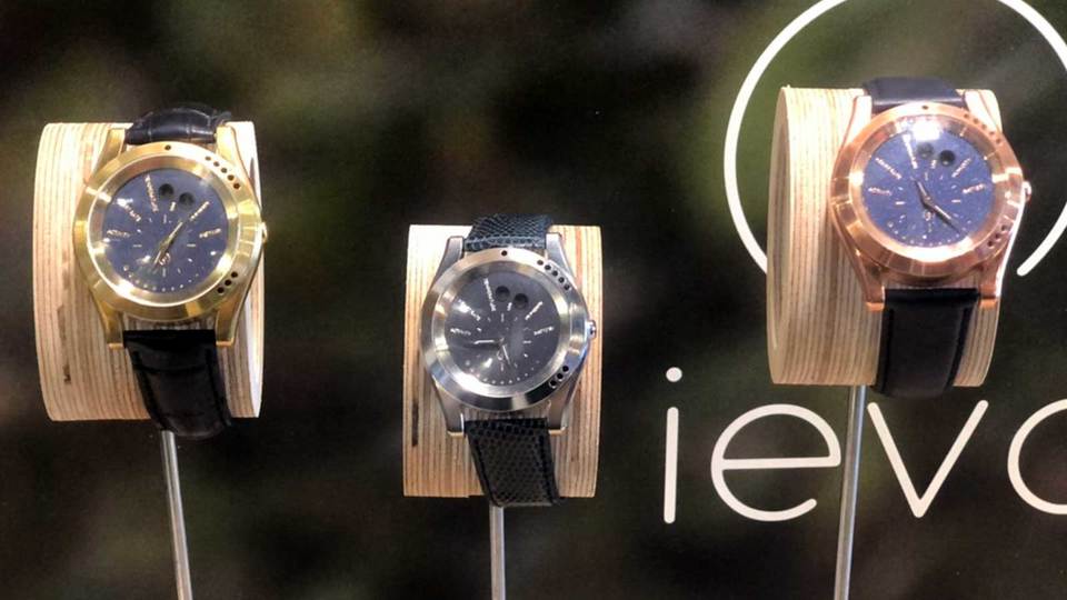摂取カロリーを自動計算!? 世界初の機能を持つウェアラブル3選|ターザン的「CES 2020」現地レポート(7)