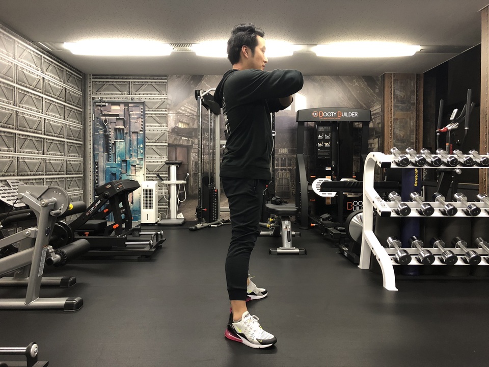 お尻に効かせるスクワットフォーム
