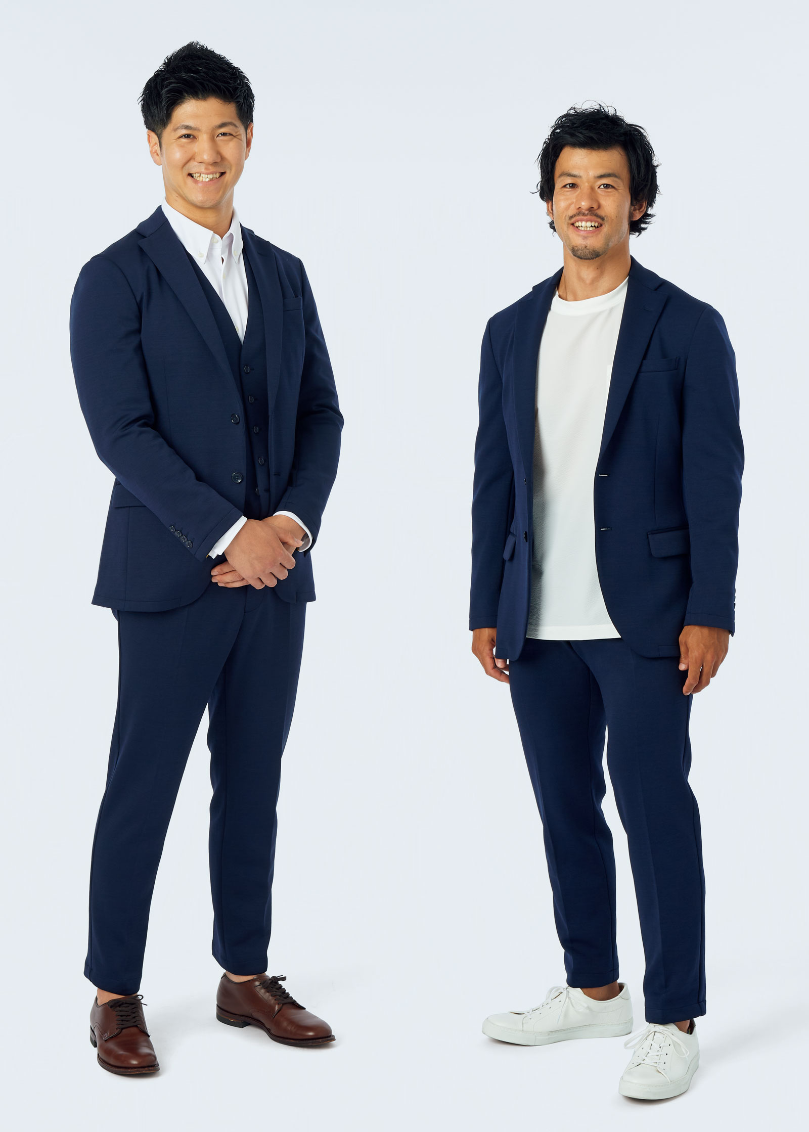 「脱げるカラダ2019」グランプリの2人が〈T-SUIT〉を試着