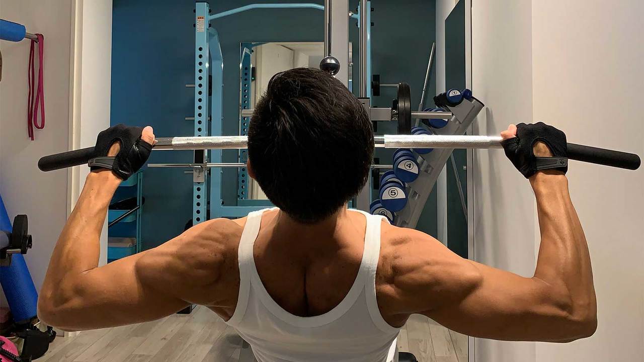 なぜボディコンテスト出場者は日焼け肌 Super Body Contest 前に実践したコト ターザンブログ アメリカ軍消防士 川本高透さん Tarzan Web ターザンウェブ