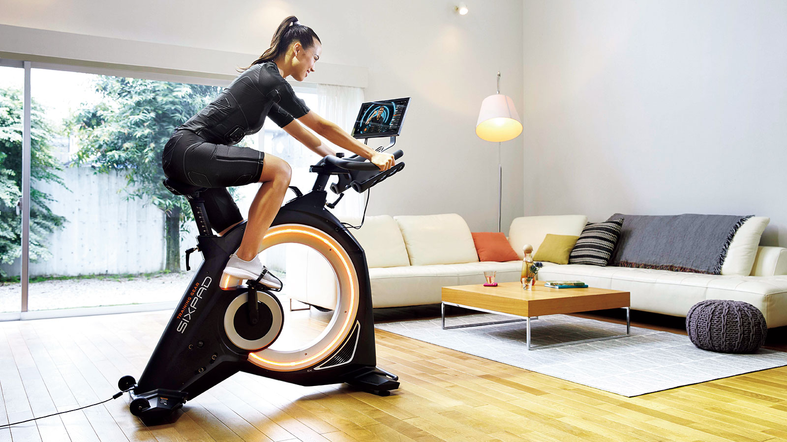 シックスパッド ホーム ジム のハイブリッドトレーニングで運動に 革命 を Tarzan Web ターザンウェブ