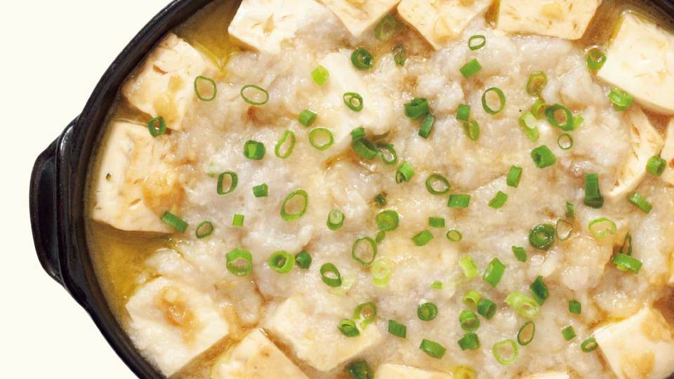 とろろでカサ増し! ふわふわ食感の「豆腐のとろろアヒージョ」レシピ