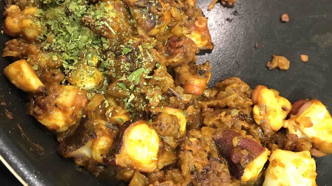 タコのスパイスカレー