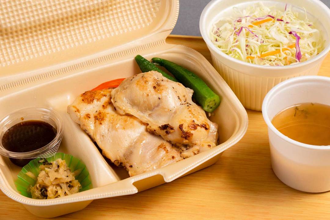 《テイクアウト筋肉定食 皮なし鶏もも肉のステーキ》